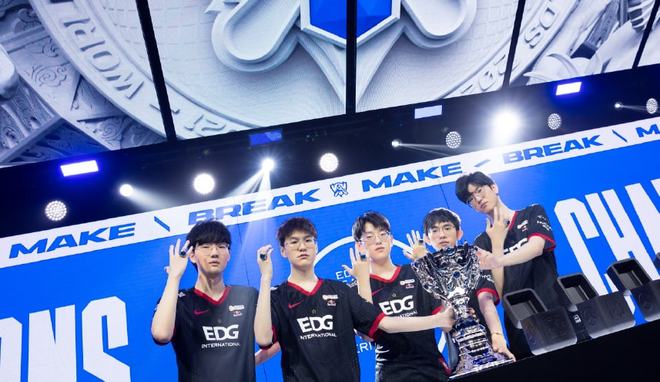 通过防守反 通过防守反